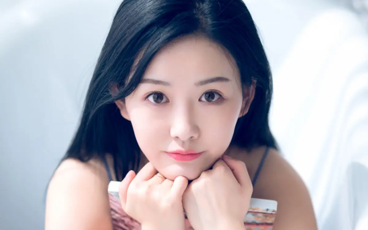 安吉哈尔滨私人伴游燕子