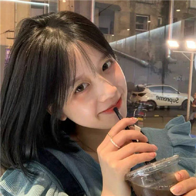 安吉伴游女生逢丝微的资料