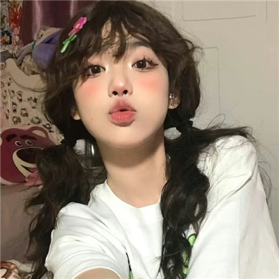 安吉伴游女生卞寄蕾的资料