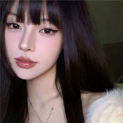 安吉伴游女生赤雨凝的资料